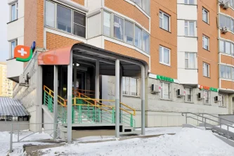 Клиника Ниармедик на проспекте Защитников Москвы Фотография 2